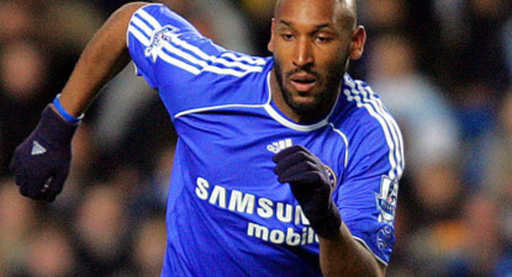 Анелька ходил по полю пешком