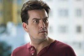 У Чарли Шина угнали авто и сбросили со скалы