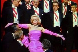 Продано знаменитое розовое платье Мэрилин Монро