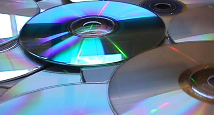 Создан компакт-диск объемом 1 петабайт