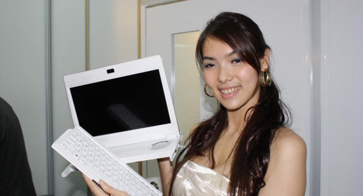 MSI выпустила ноутбук со съемным дисплеем