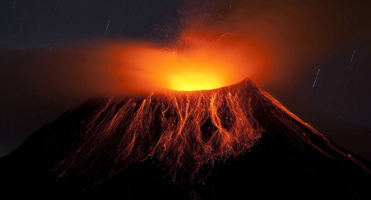 Очередной вулкан разбушевался!