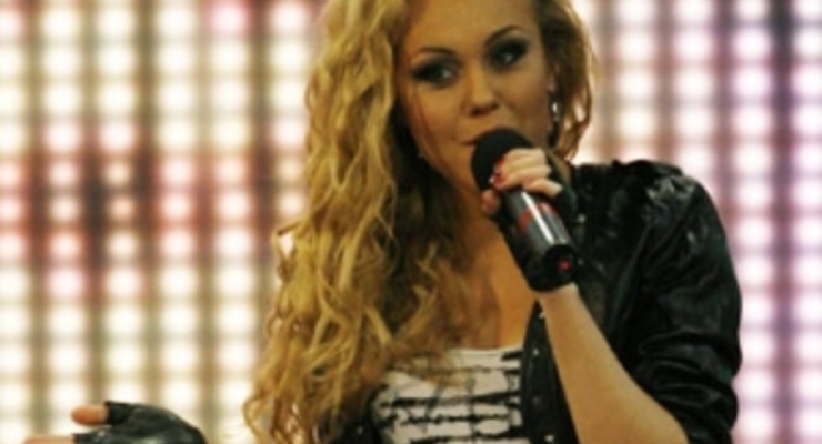 Певица Алеша вышла в финал Евровидения-2010