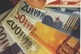 ЕВРО покупают на межбанке за 9,73-9,74 грн.