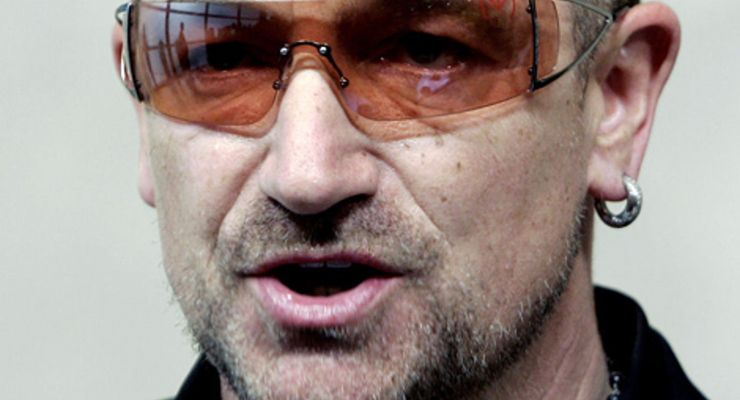 Лидер U2 Боно прооперирован