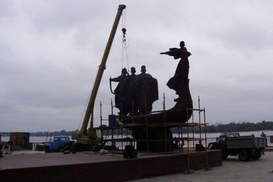 Памятник основателям Киева восстановили