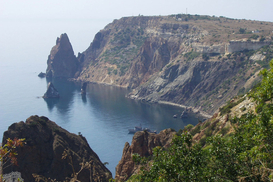 На мысе Фиолент с 70-метровой высоты упала машина