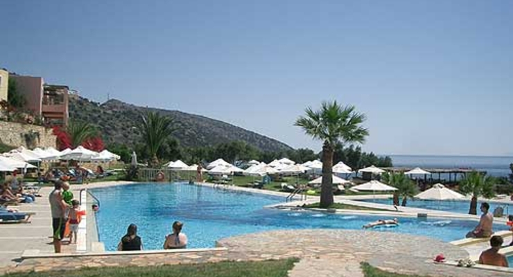 Захотят ли туристы ехать в Грецию?