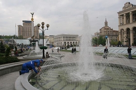На Майдане заработали фонтаны (фото)