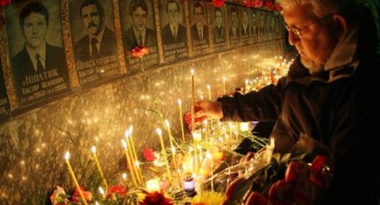В годовщину чернобыльской трагедии зажгли свечи (фото)