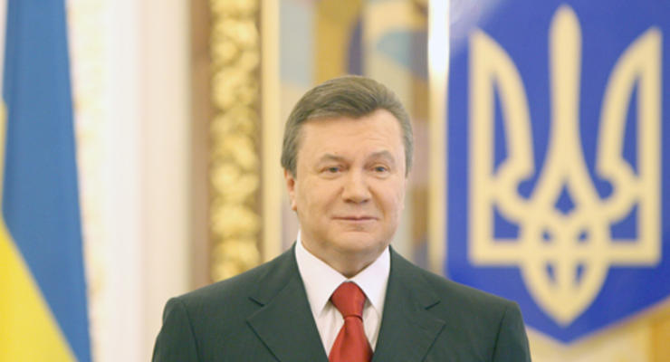 Автомобиль из кортежа Януковича попал в ДТП