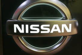 Nissan приостановит производство