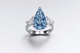 Голубой бриллиант продали за 6,4 млн.долл. (фото)