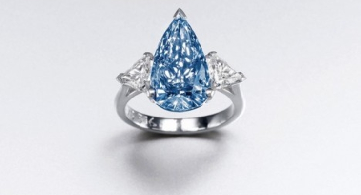 Голубой бриллиант продали за 6,4 млн.долл. (фото)