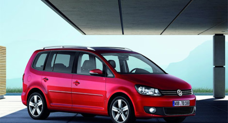 Volkswagen представили обновленный Touran (ФОТО)