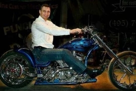 Кличко подарил брату мотоцикл за $120 тыс. (фото)