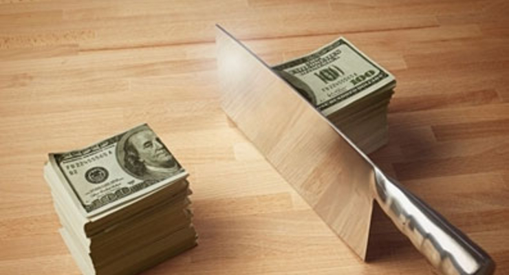 Эксперт:Доллар ухудшил статус как резервная валюта