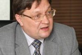 Госфинуслуг идет войной на слабых страховщиков