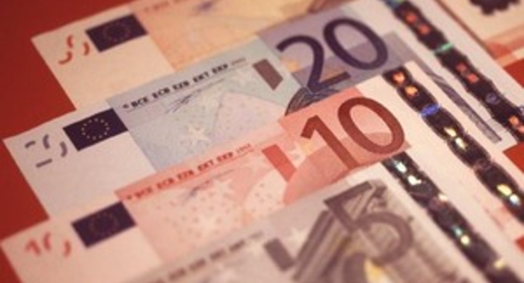 Курсы обмена наличных валют в 11 крупнейших банках Украины (на 15:30 04.03.2010)