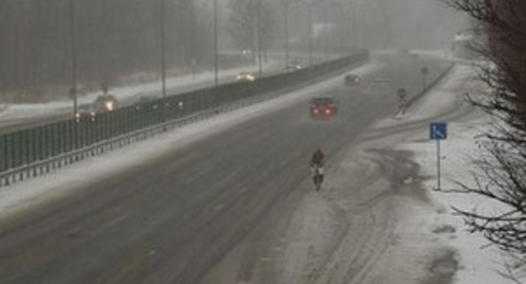 Из-за плохих дорог в Украине сорван 21 автобусный рейс