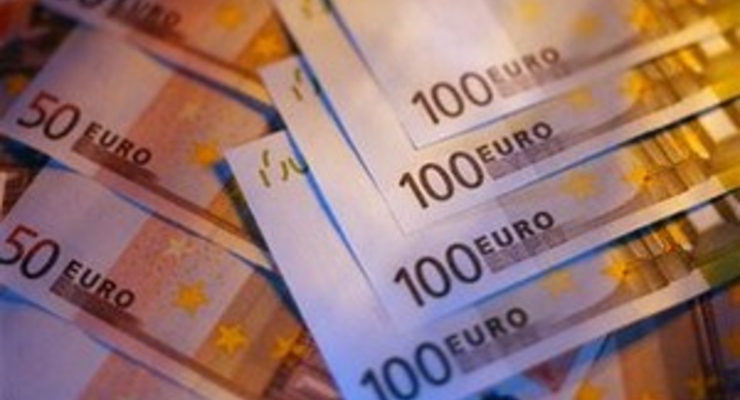 Евро на межбанке дешевеет (на 10:25)