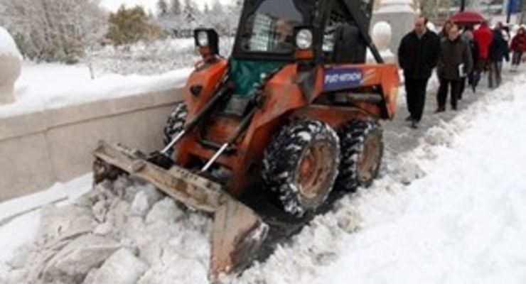 Столицу будут очищать от снега до средины марта