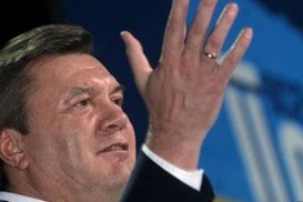 Янукович больше не депутат