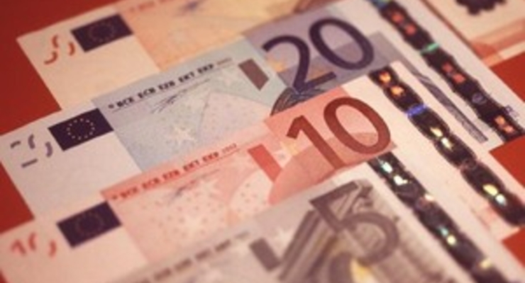 Евро продолжает дешеветь (на 10:30 19.02.2010)