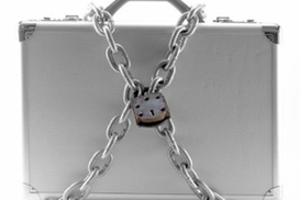 Госфинуслуг остановила действие лицензий трёх страховых компаний