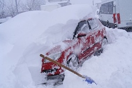 Киевавтодор: С начала зимы на Киев выпало более 130 тысяч тонн снега