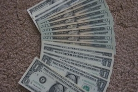 Торги на межбанке: доллар дешевеет