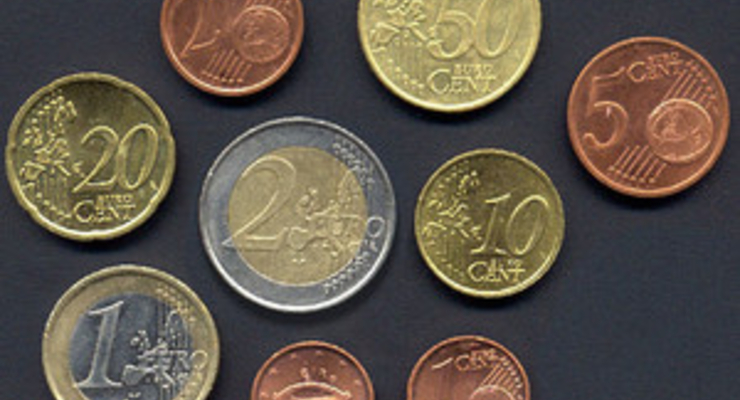 Евро немного подорожал (на 10:30 10.02.2010)