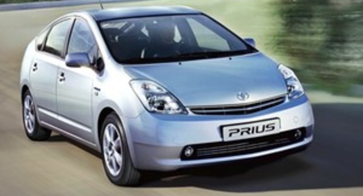 Toyota отзовет гибриды Prius