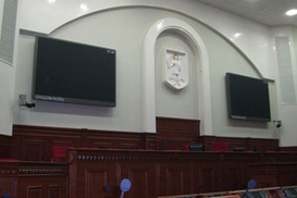 Черновецкий продаст здания Житнего и Владимирского рынков