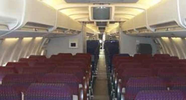 Boeing-757 казахской авиакомпании совершил аварийную посадку из-за дебоша на борту