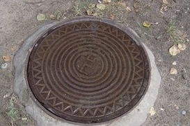 Еще одна жертва открытого люка в столице: Мальчик сильно обжег ноги