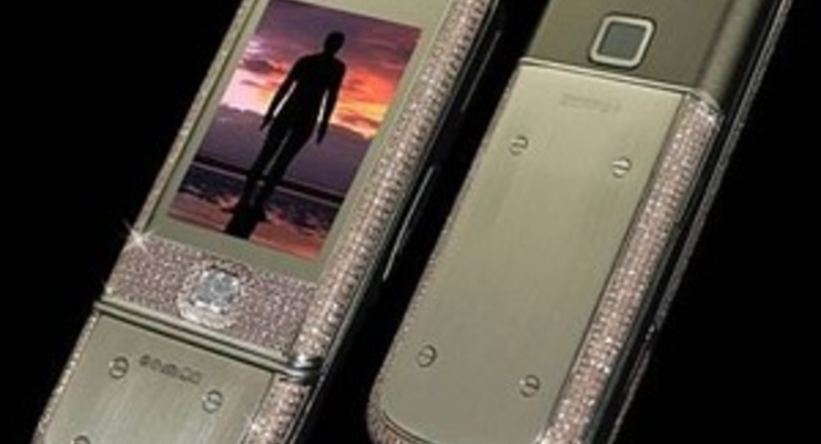 Nokia инкрустировала телефон розовыми бриллиантами (ФОТО)
