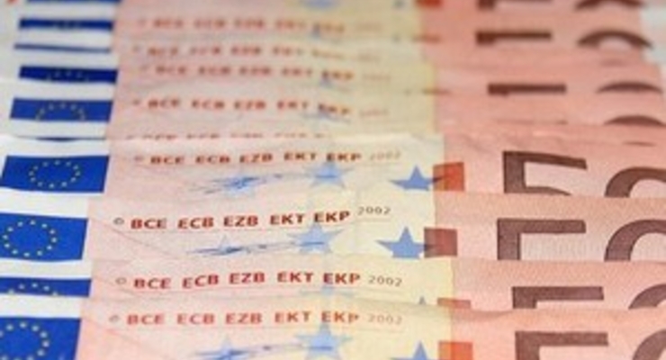 В мире рекордно подешевел евро