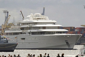 Абрамович купил картины для своей яхты на сумму 326 тысяч долларов