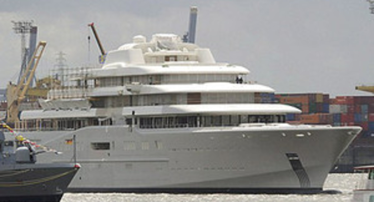 Абрамович купил картины для своей яхты на сумму 326 тысяч долларов