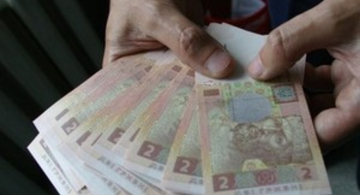 Гривна дешевеет, но уже не так стремительно