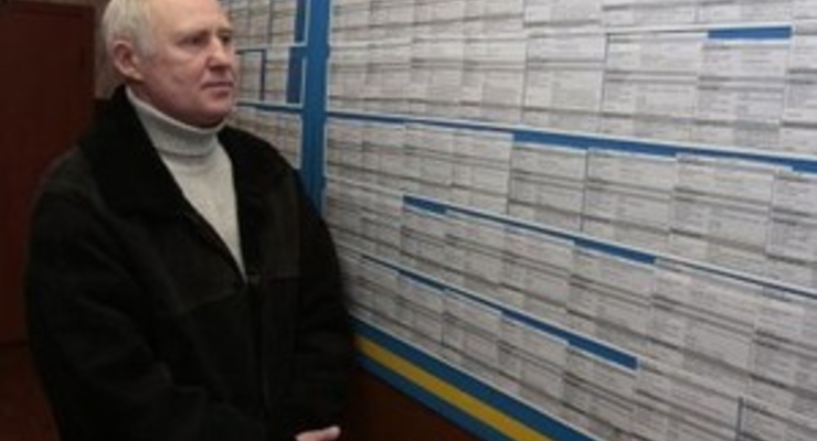 В Государственной службе занятости растет база безработных украинцев