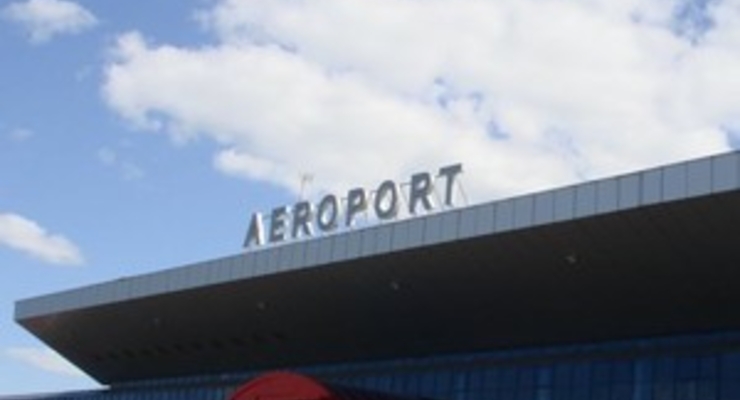 Из-за непогоды в Украине закрылись три аэропорта