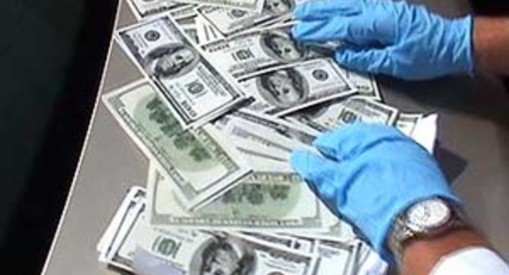 Курсы обмена наличных валют в 12 крупнейших банках Украины (на 10:30 31.12.2009)