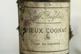 Бутылку коньяка 1788 года продали за 37 тысяч долларов (фото)