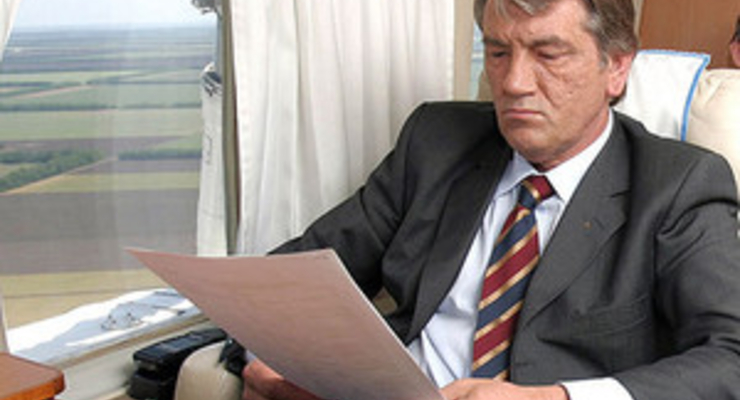 Ющенко летает за счет жены?!