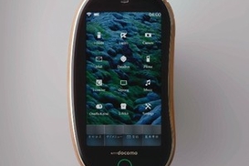 В Японии выпустили деревянный мобильный телефон (фото)