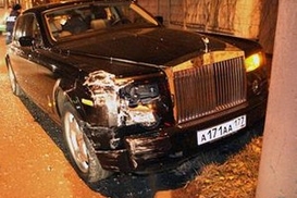 В России в ДТП попал «Роллс-ройс Фантом» стоимостью 500 тыс.долларов (ФОТО)