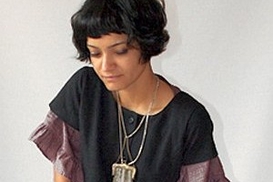 Девушка из Нью-Йорка показала, как носить одно платье целый год (ФОТО)