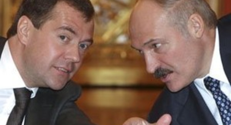 Медведев посоветовал Лукашенко быть дипломатичнее
